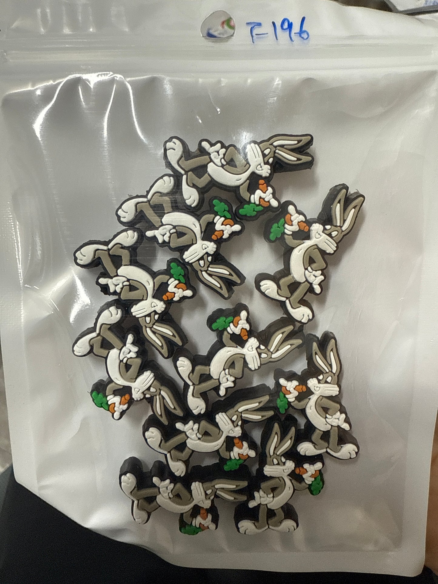 F196 Bugs Bunny $4/10pcs