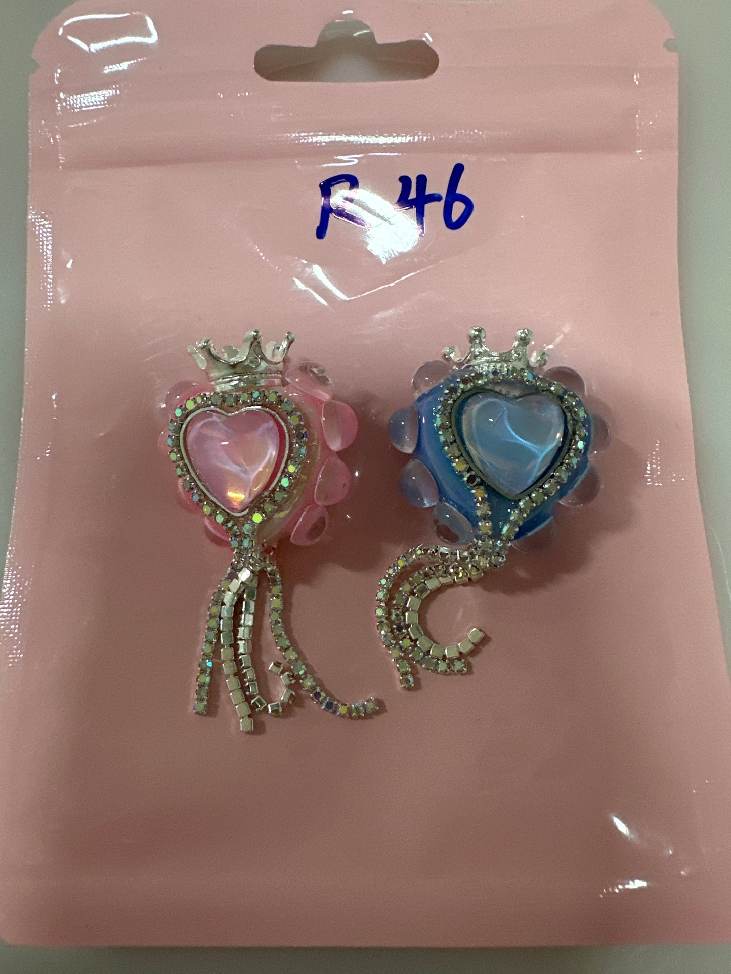 R46 Pink and Blue Heart $3/2pcs