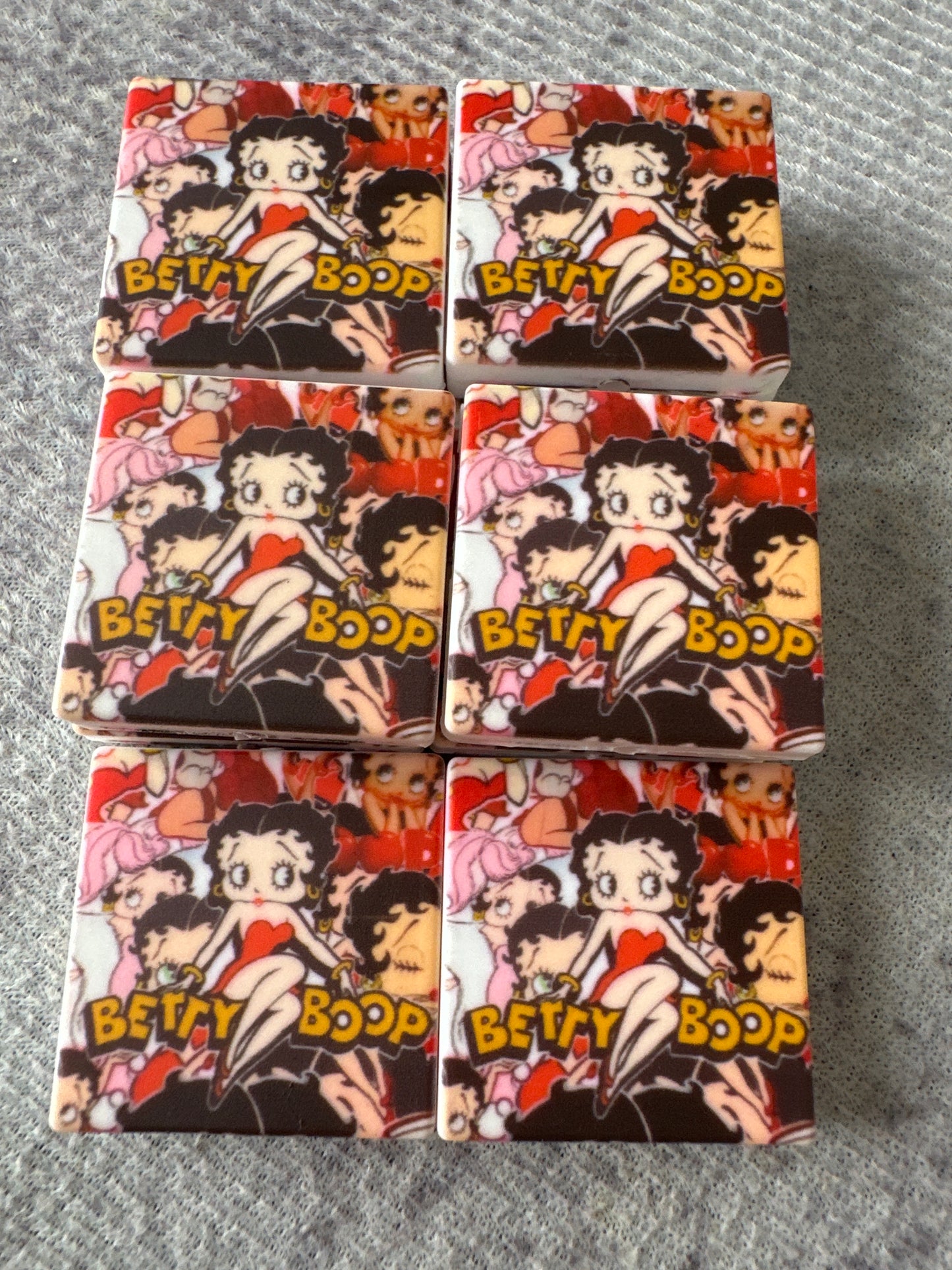 F590:$4/10pcs