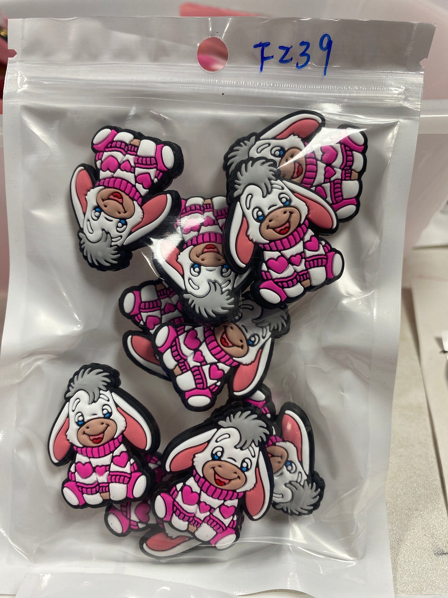 F239 $4/10 pcs