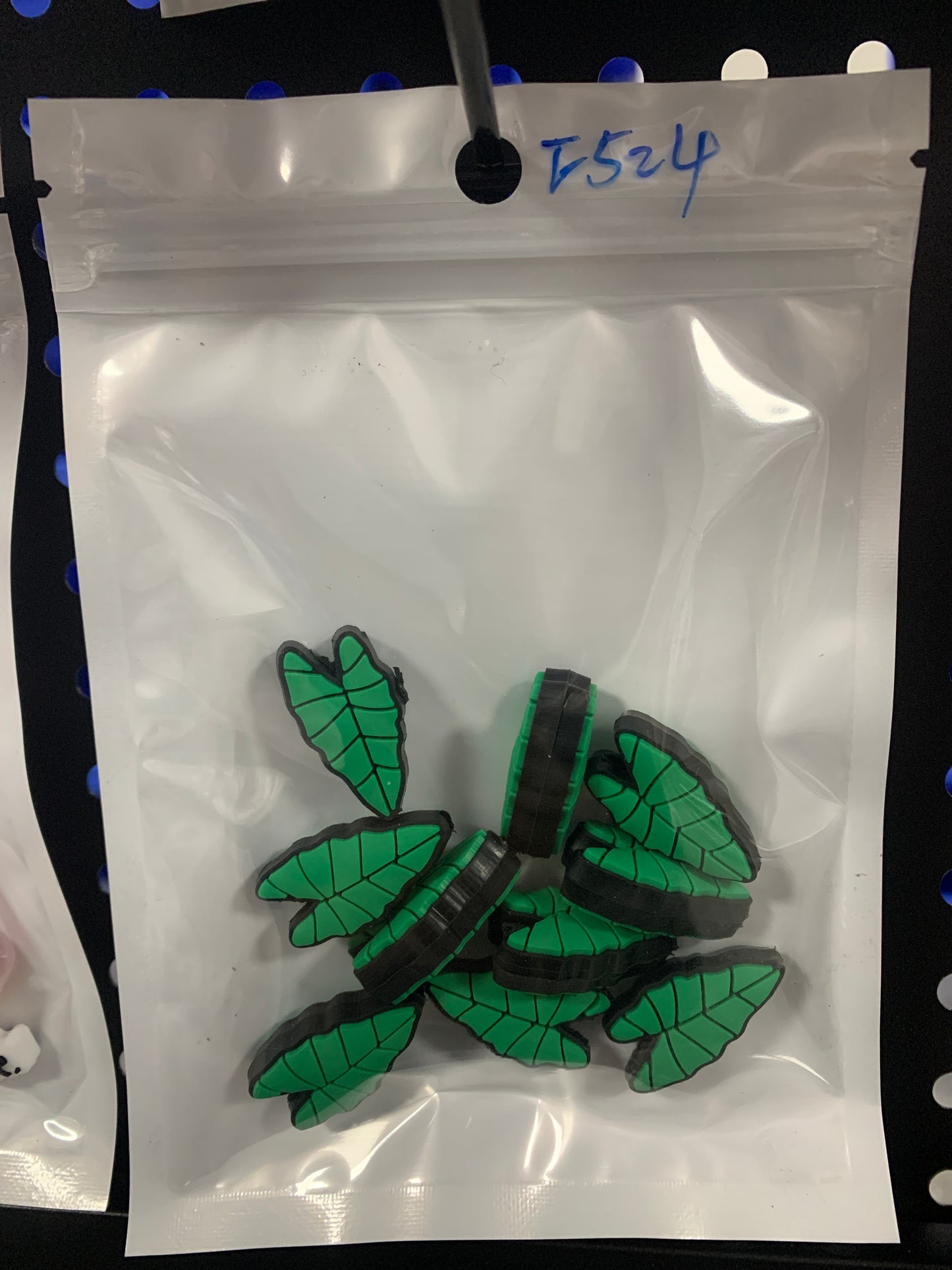 F524 $4/10pcs