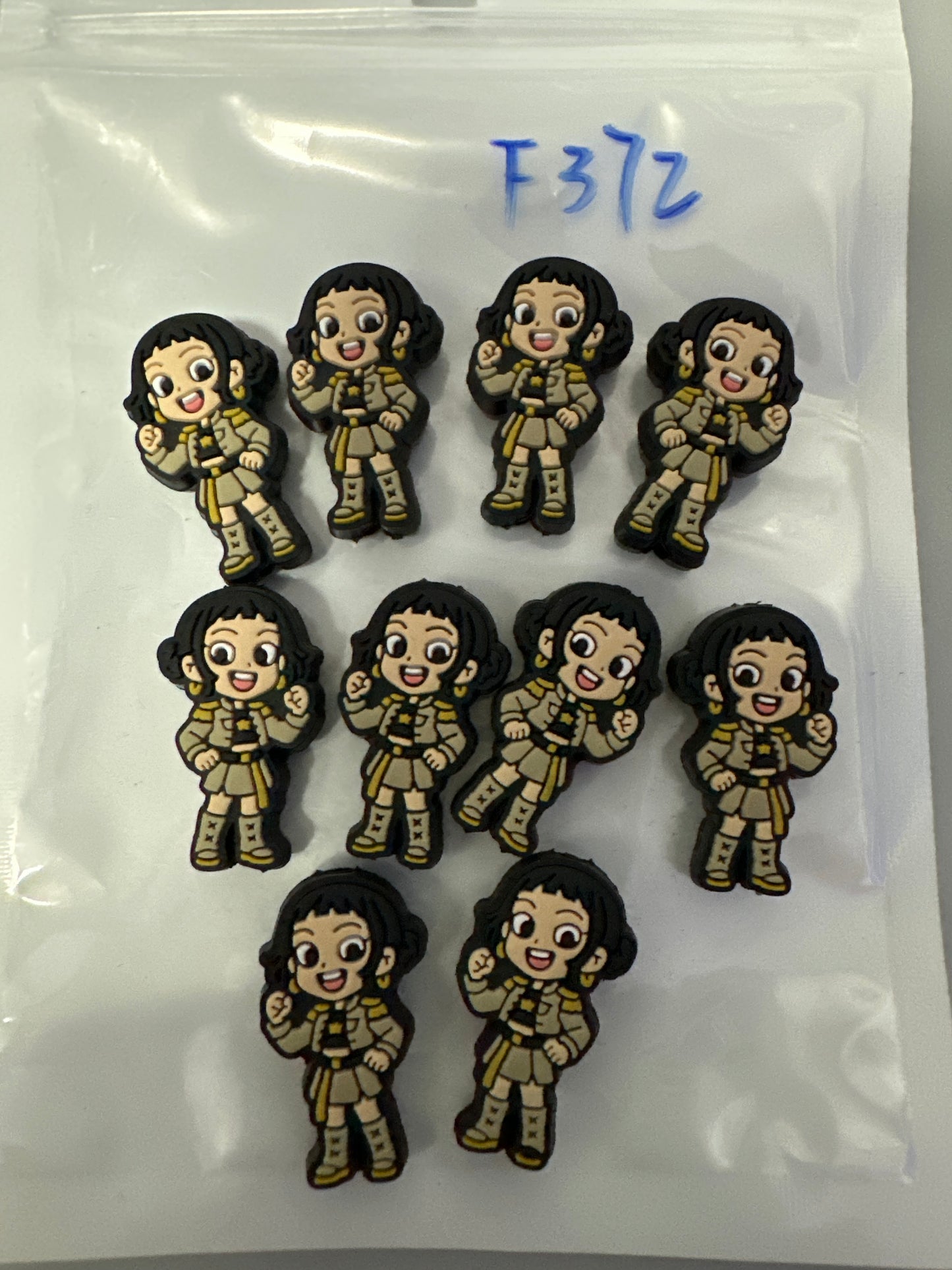 F372:$4/10pcs
