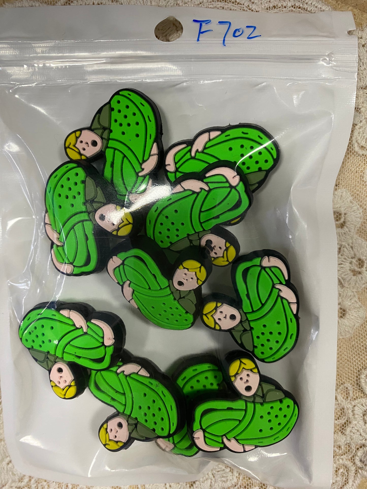 F702:$4/10pcs