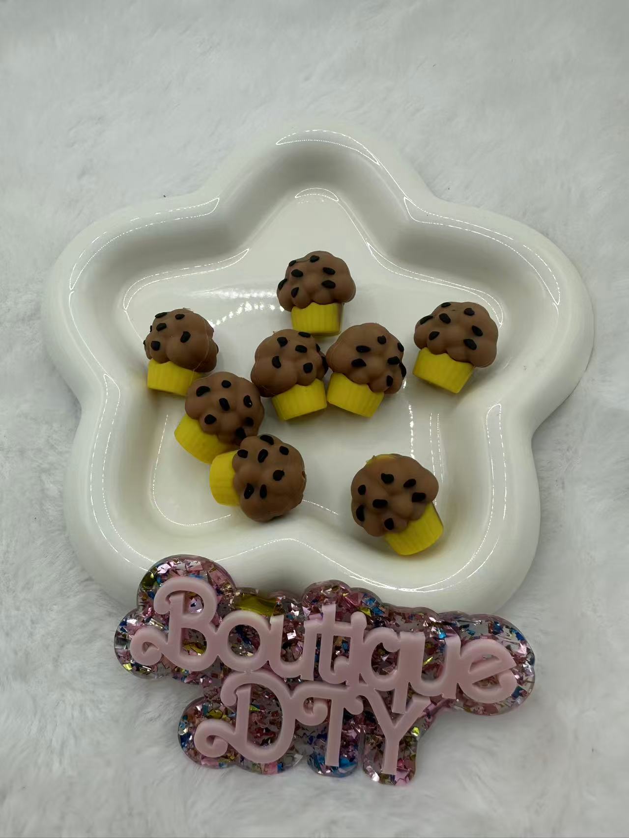 F62 3D Muffin cake $4/8pcs