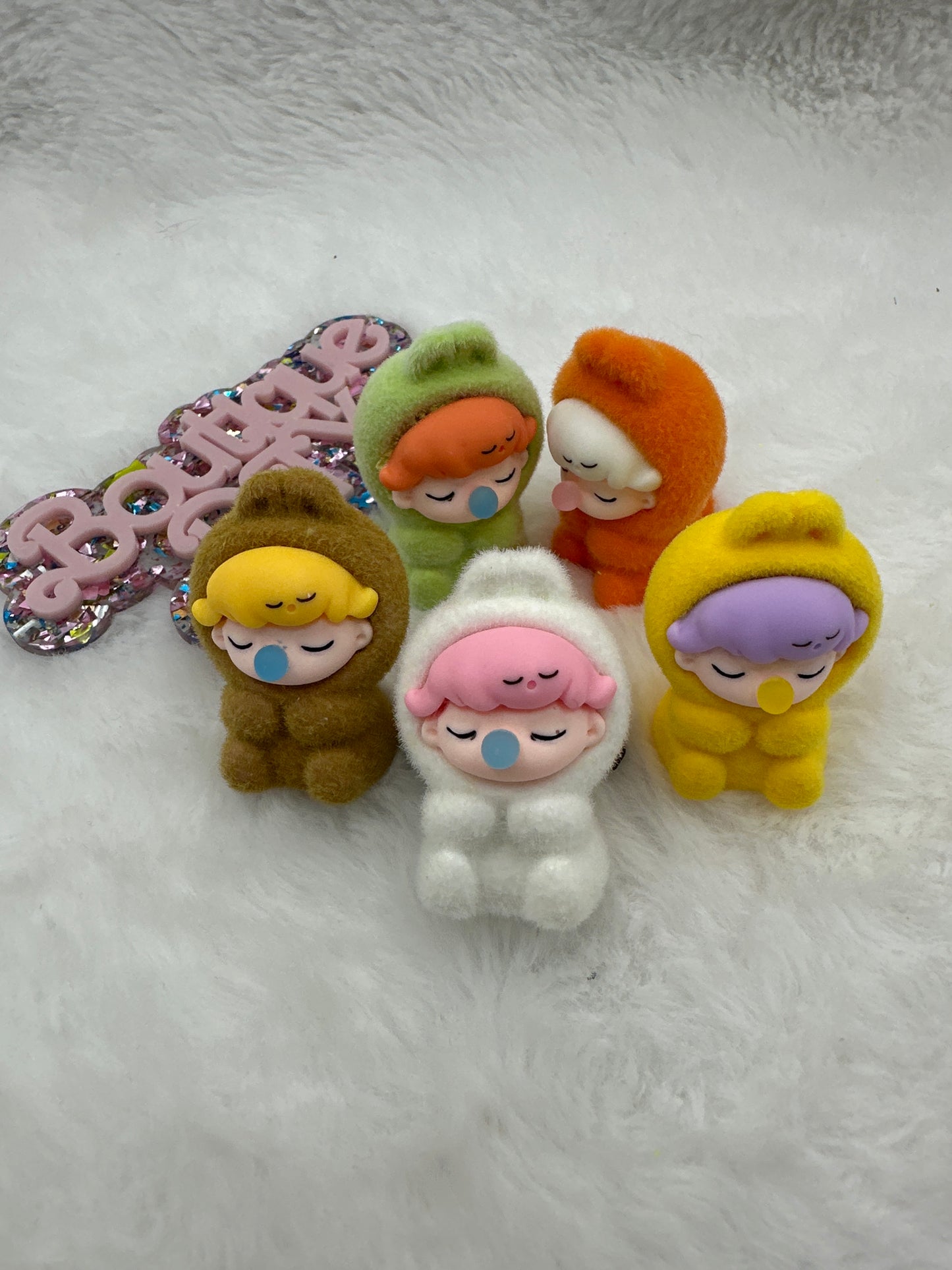 F114 $4/5pcs