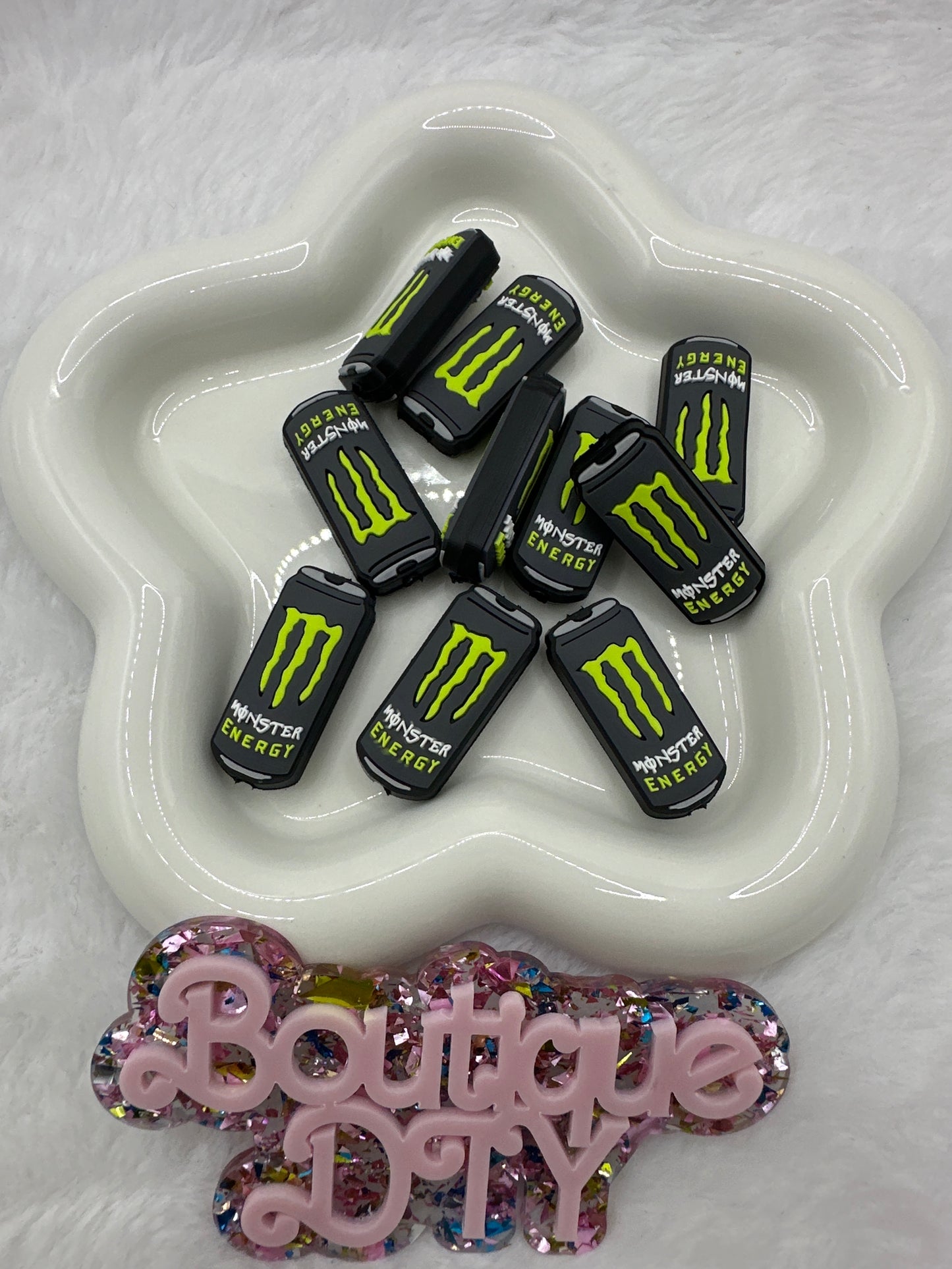 F697:$4/10pcs