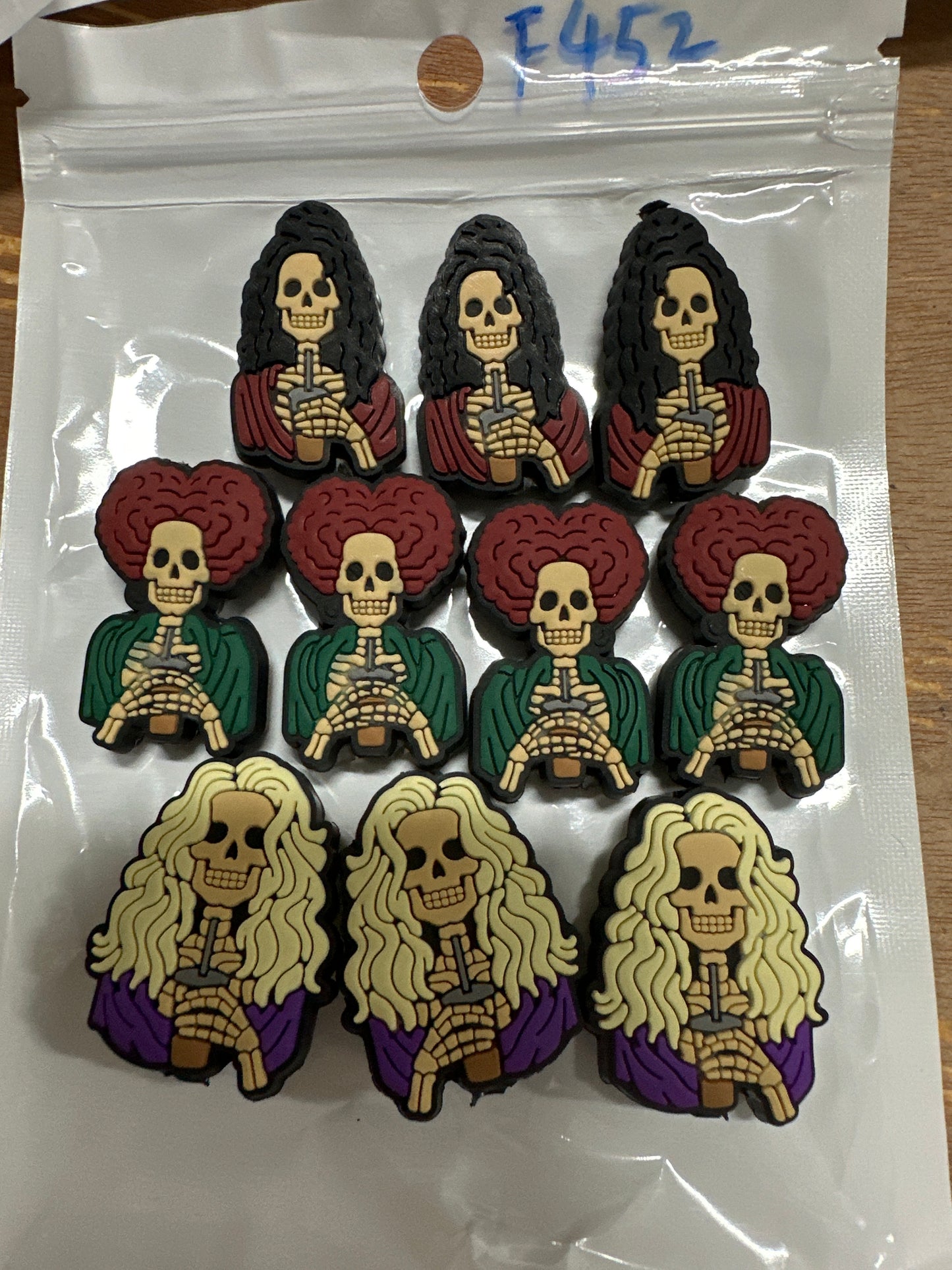 F452 $4/10pcs