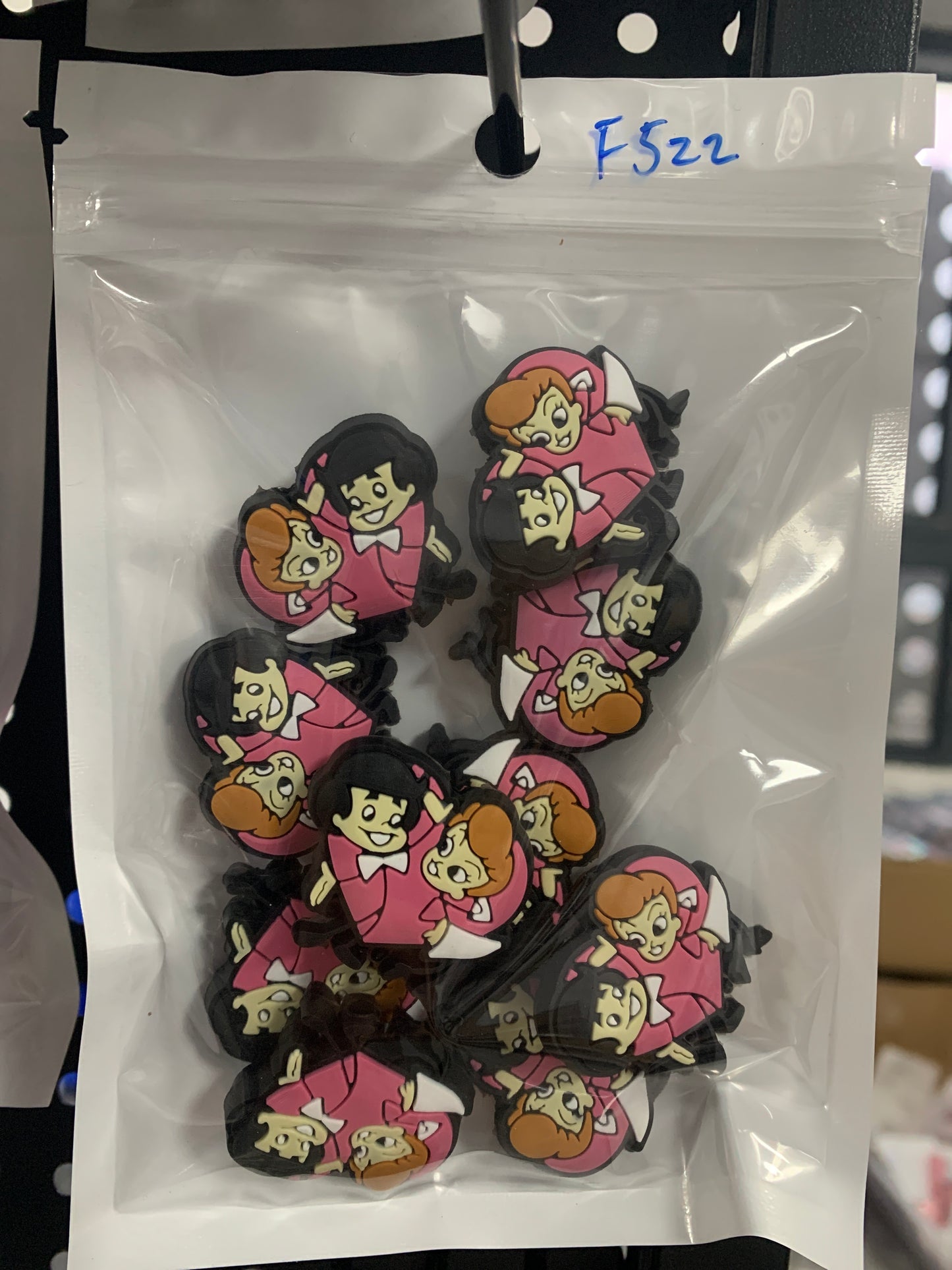 F522 $4/10pcs