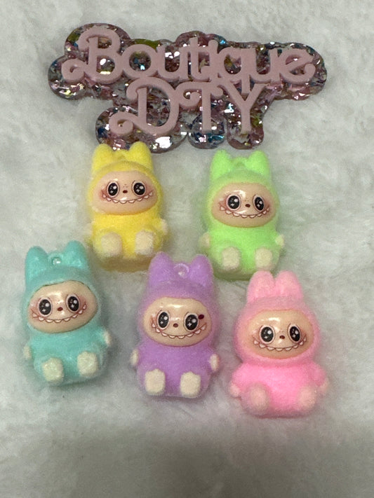 F930   $4/5pcs
