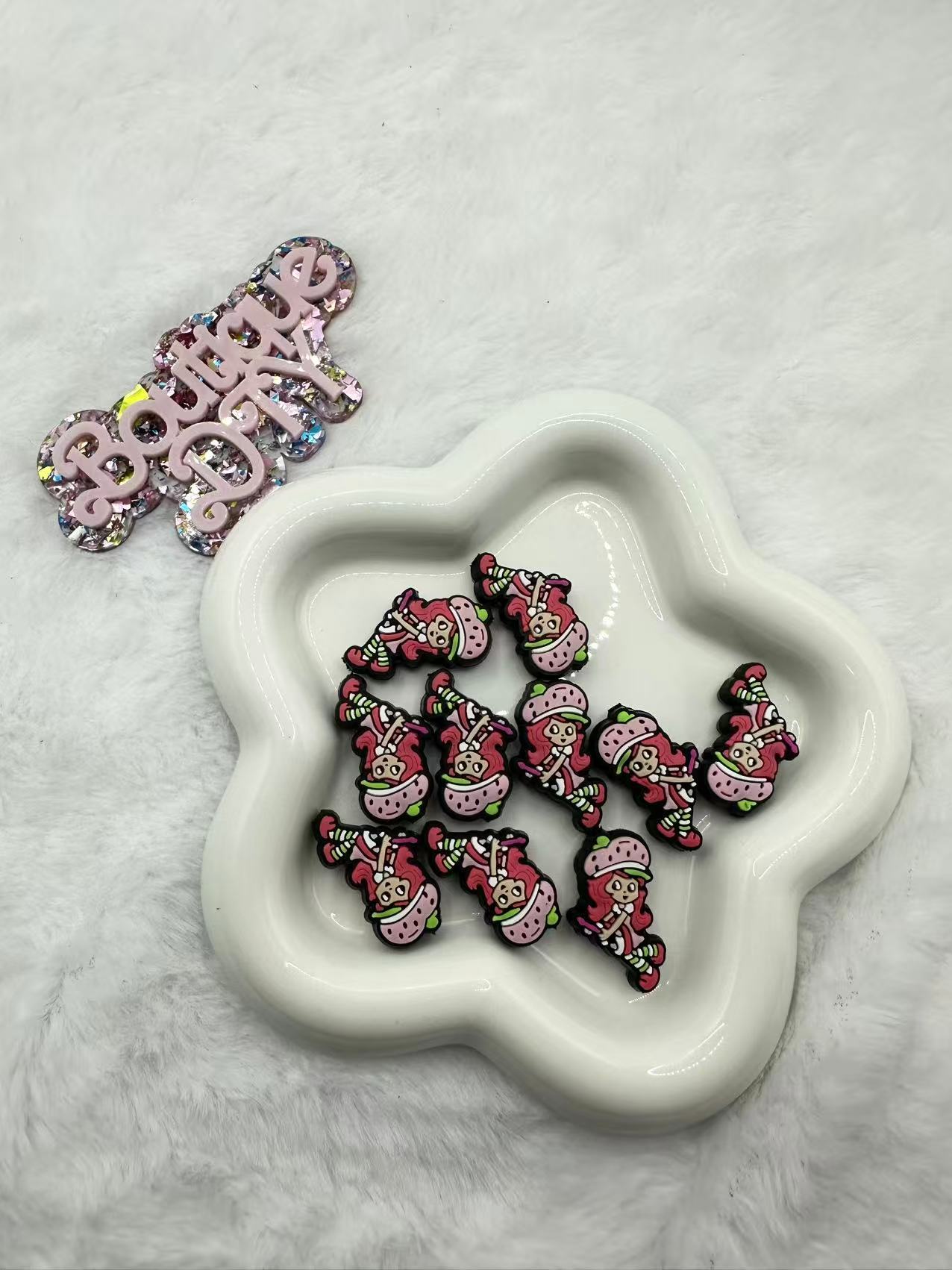 F699 Strawberry Shortcake $4/10pcs